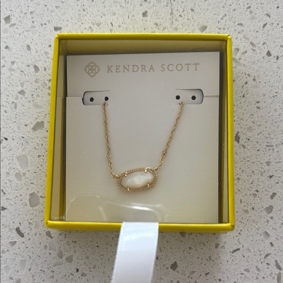 Kendra Scott Jewelry - Kendra Scott Gold and White Pendant Necklace